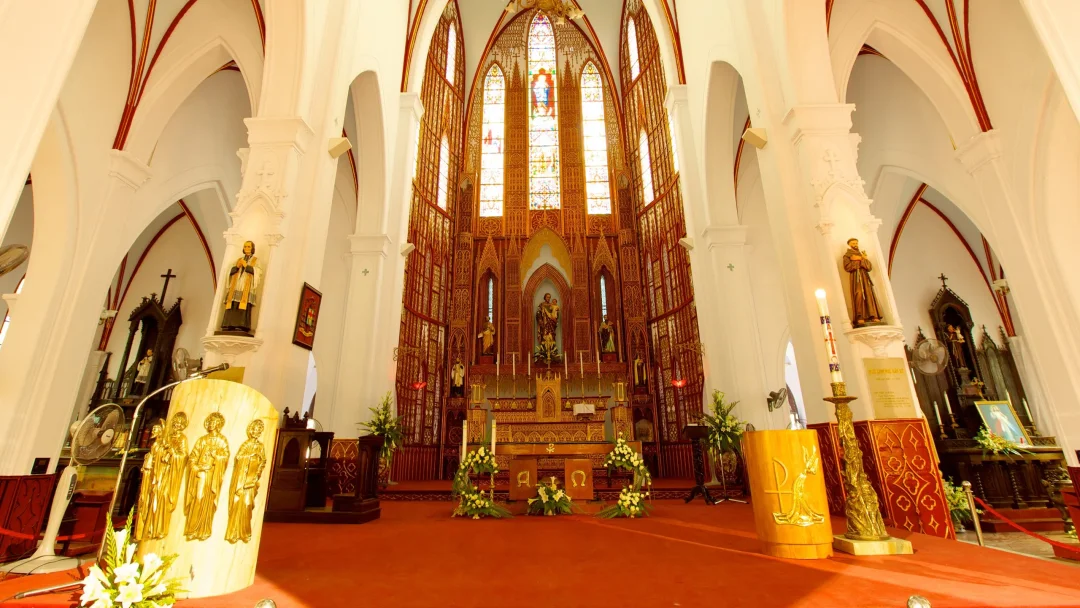 聖若瑟主教座堂 (St. Joseph's Cathedral / Nhà thờ Lớn)