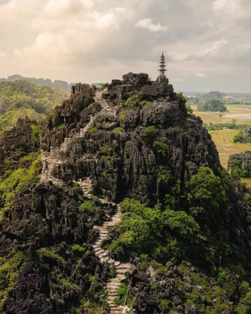 舞洞（Hang Múa / Mua Cave）