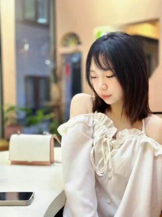 Elyn - Hanoi專業導遊