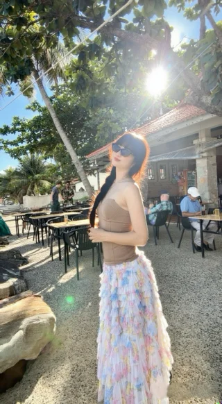小香 - 河內、下龍灣專業導遊，3年經驗