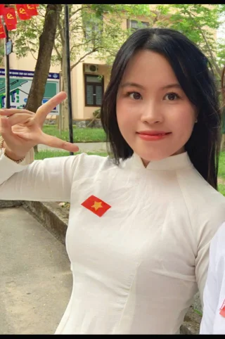 Hanni - 峴港專業導遊，2年經驗