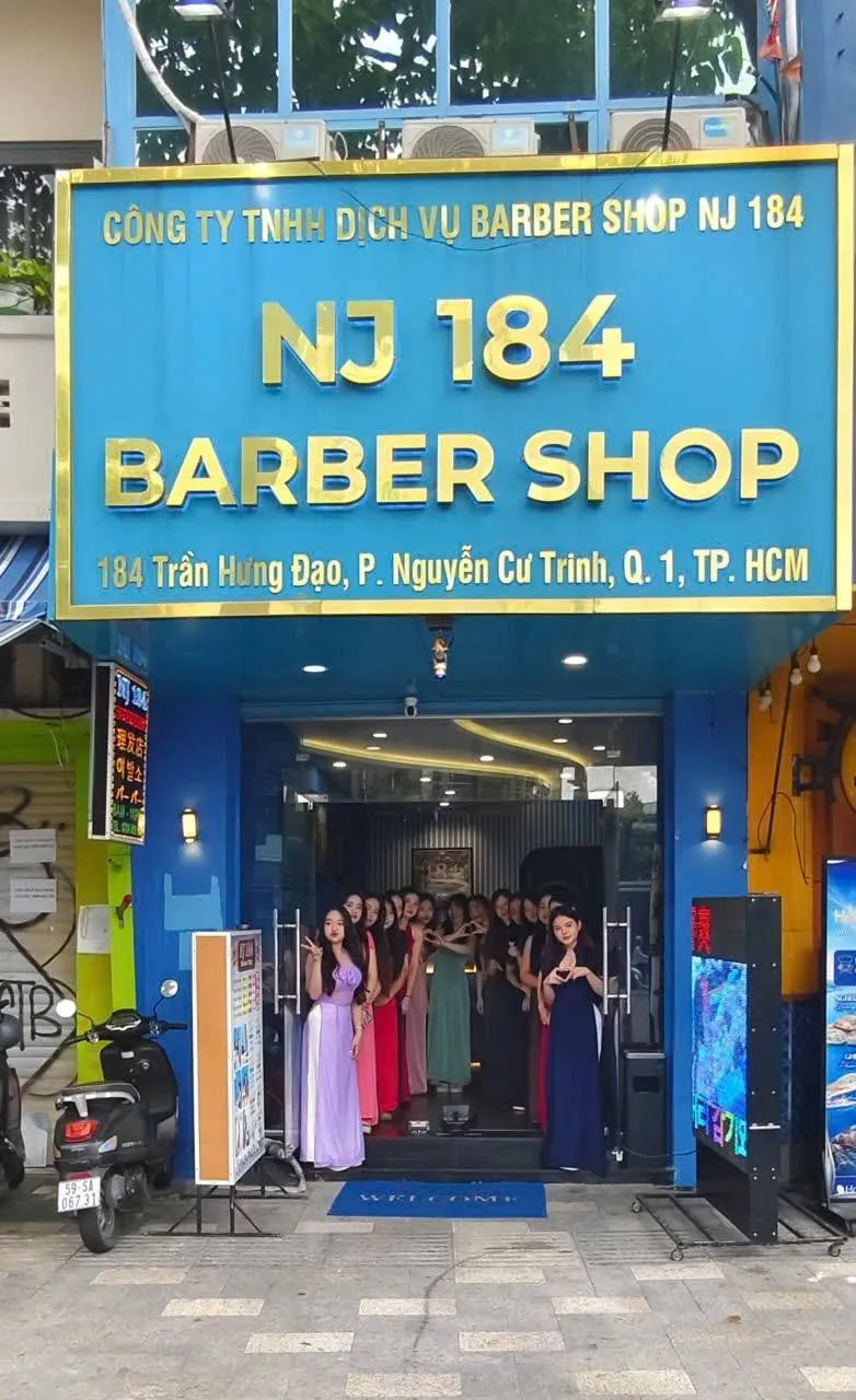 NJ184 Barbershop