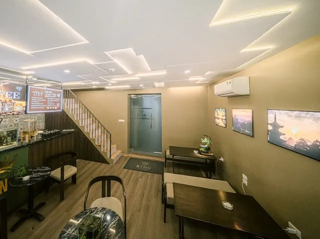 KING LUXURY 킹 럭셔리 이발관/ 君王越式洗頭按摩 店內環境 11
