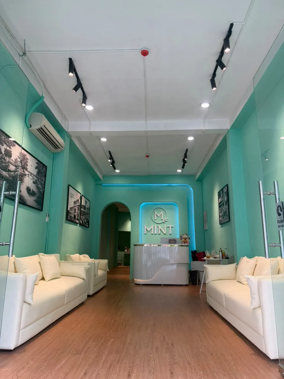 Mint Barbershop & Spa - 帝王洗头 - 이발소 店內環境 3